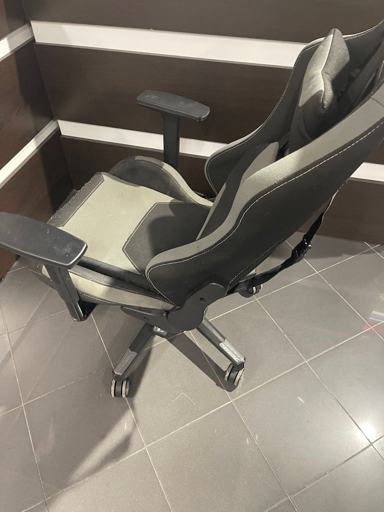 Scaun de gaming second-hand – 550 lei foto 6