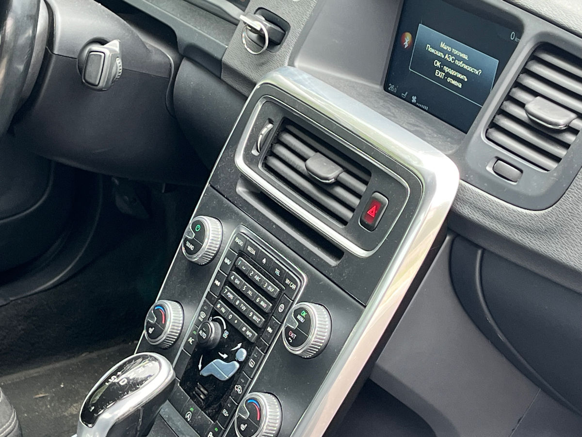 Volvo S60 foto 7