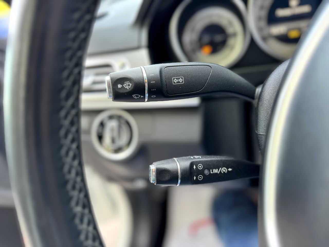Mercedes E-Class foto 9
