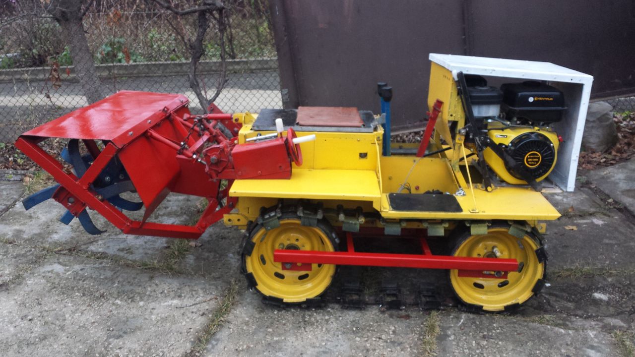 Мини трактор