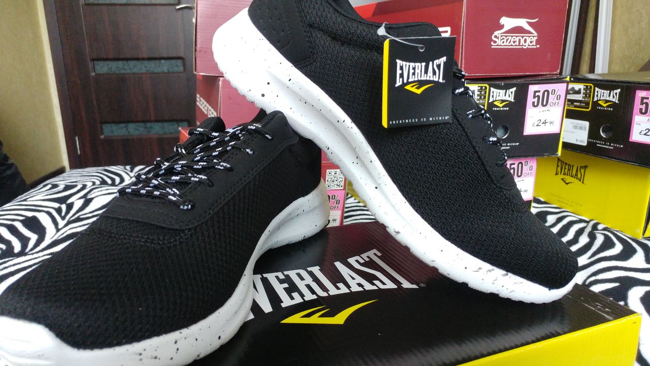 Новые кроссовки Everlast Sama Run