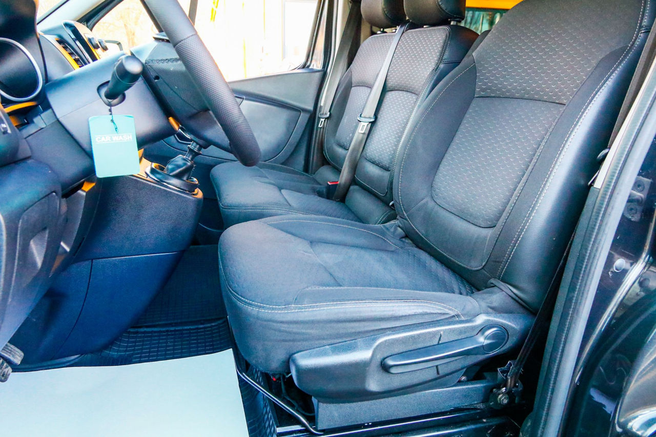Opel Vivaro фото 5