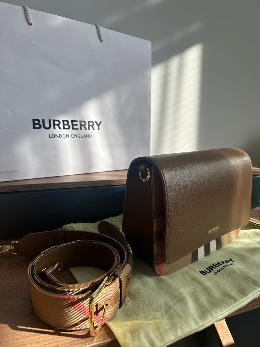 Geanta Burberry - noua, originala foto 1
