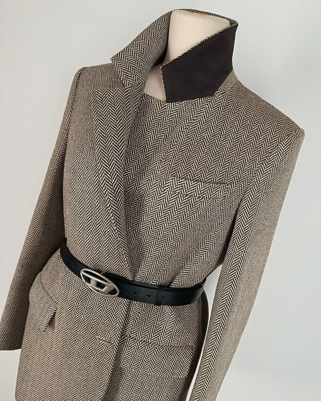 Atelier de croitorie / haine la comanda / rochii la comanda / costume clasice foto 0