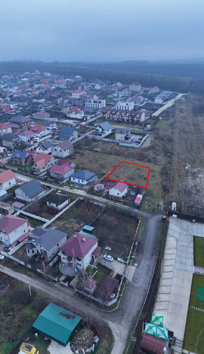 Se vinde teren pentru construcții – 5 ari