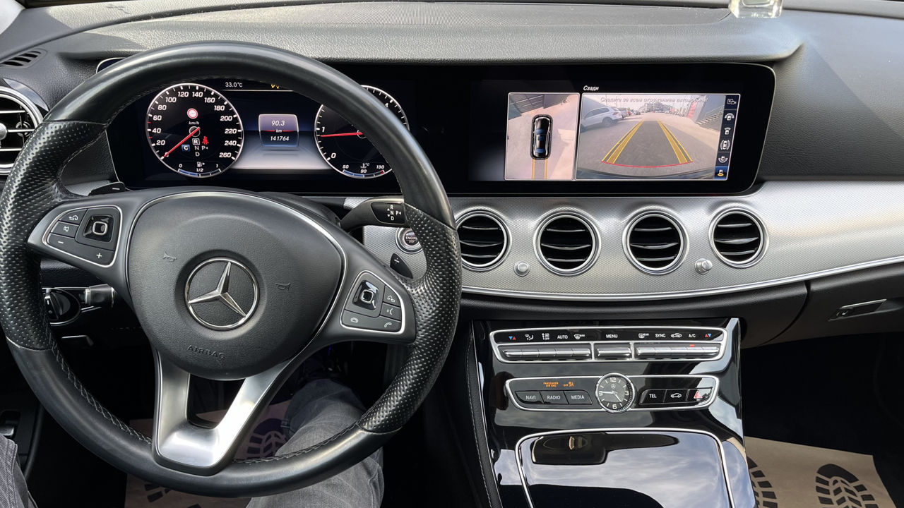 Mercedes E-Class foto 18