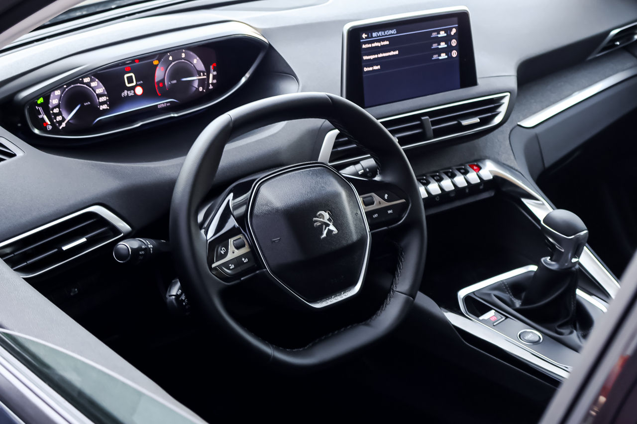 Peugeot 5008 фото 11