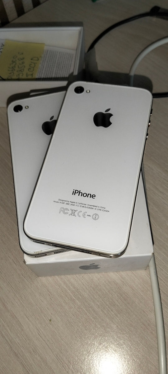 Vând/schimb iPhone 4 și 4s foto 0