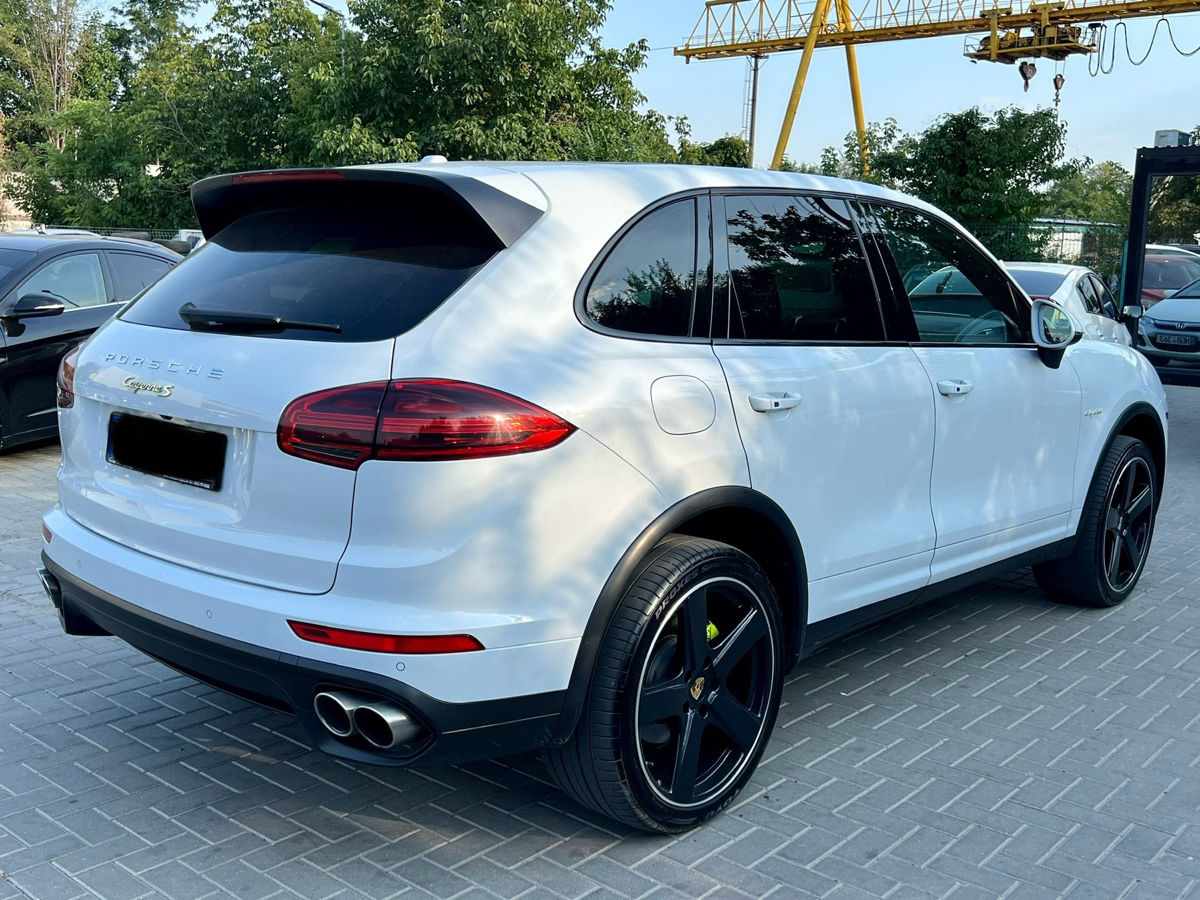 Porsche Cayenne foto 2