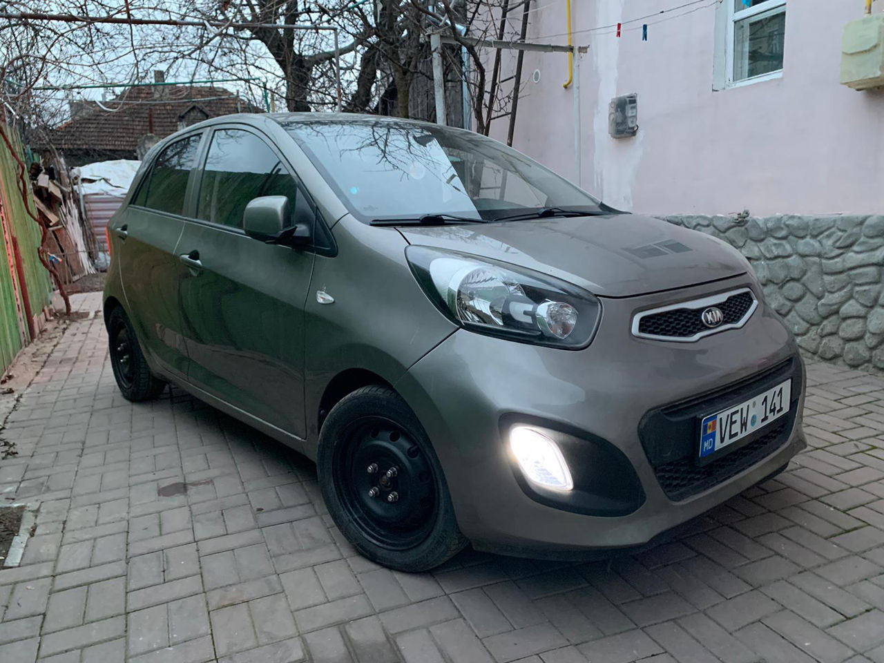 KIA Picanto foto 1