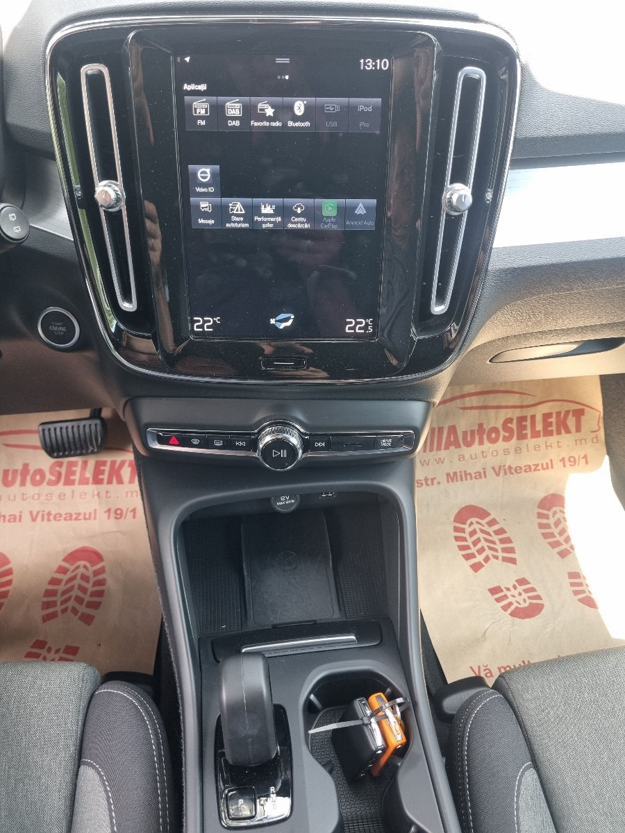 Volvo XC40 2023 photo 13