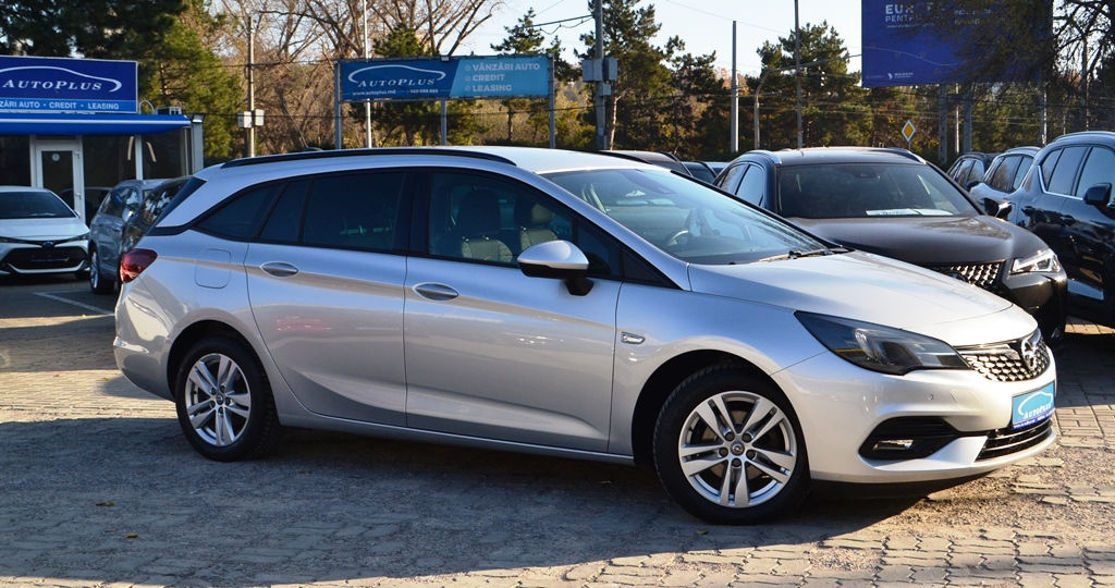 Opel Astra фото 2