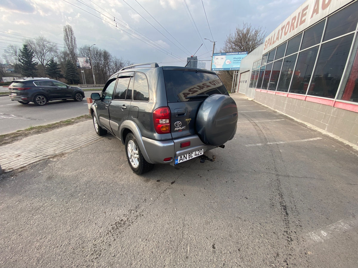 Toyota Rav 4 foto 3