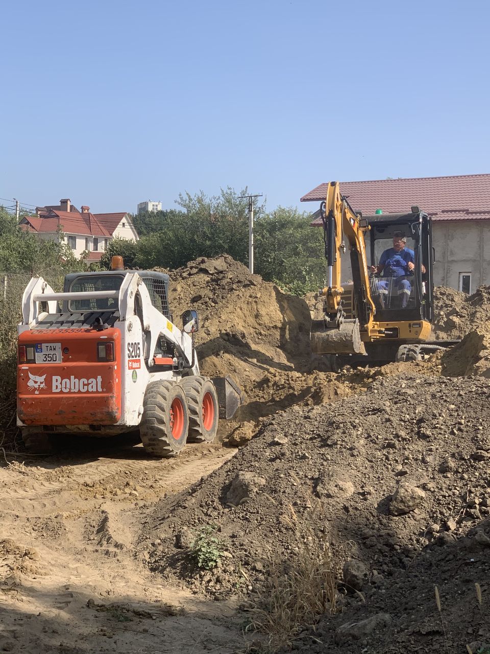 Demolarea constructiilor excavator buldoexcavator servicii bobcat foto 8