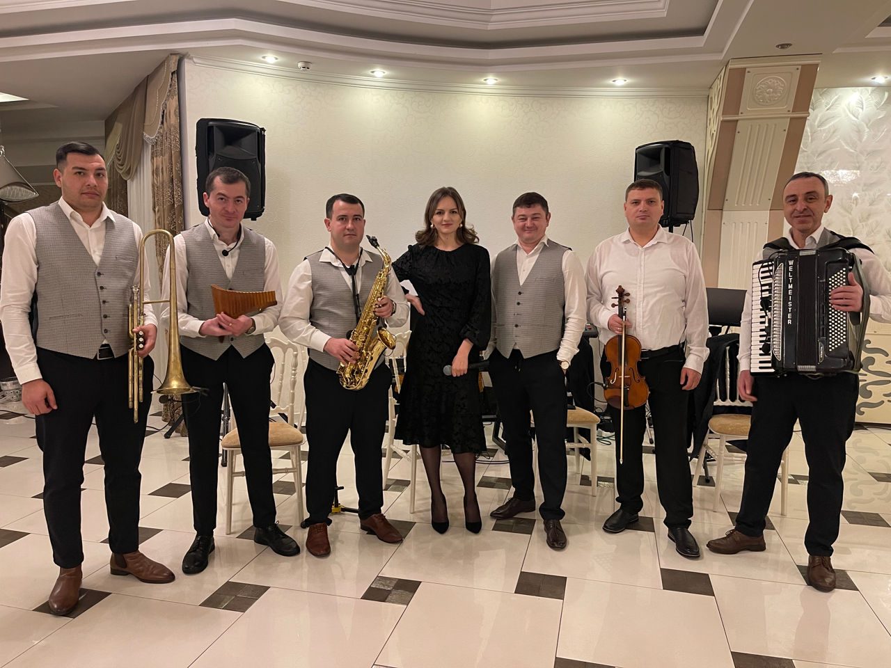 Muzicanti la nunti si evenimente, музыканты de la Exclusive Group foto 2