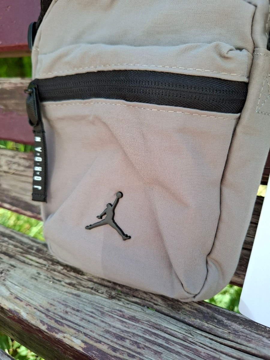 Borseta Jordan foto 2