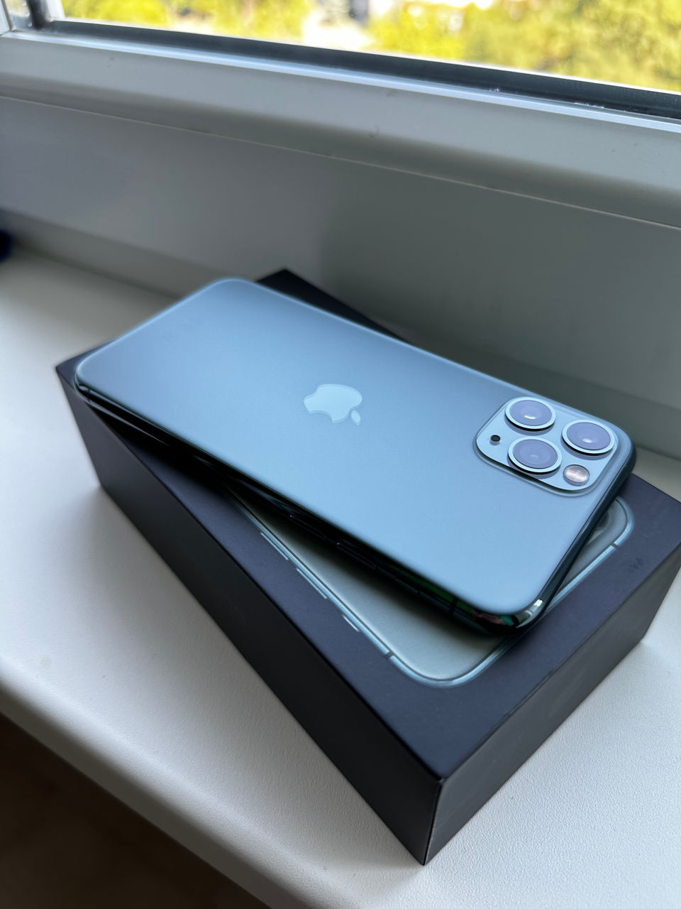 iPhone 11 Pro Midnight Green 64Gb foto 1