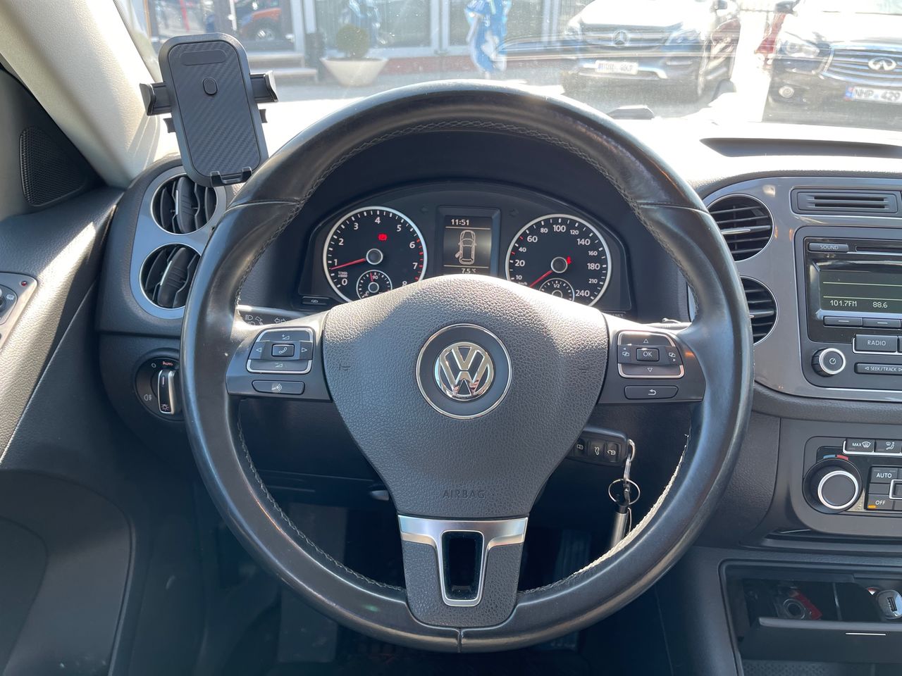 Volkswagen Tiguan foto 8
