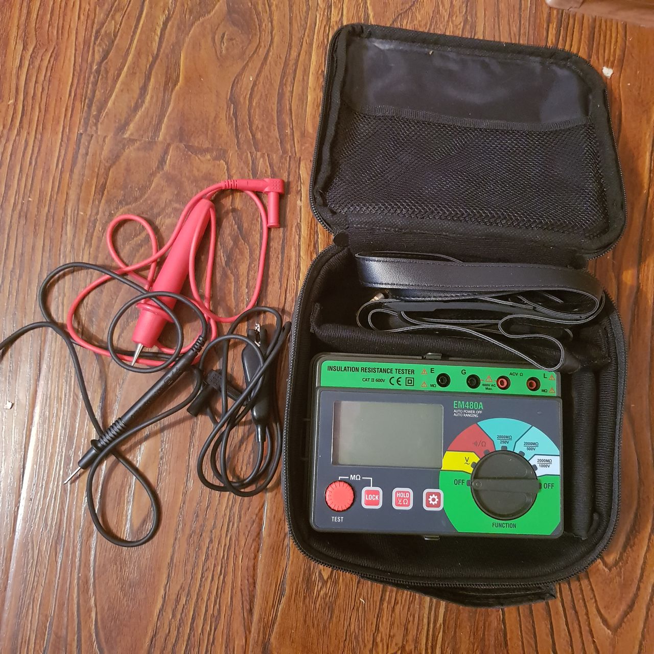 Insulation Resistance Tester EM480A