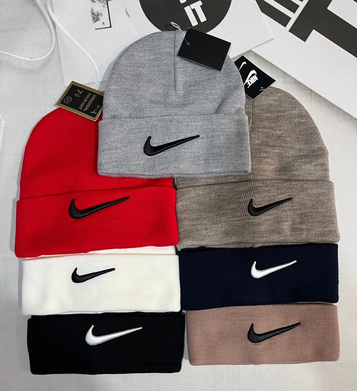 Caciula Nike. Noua pe loc. Шапка Найк