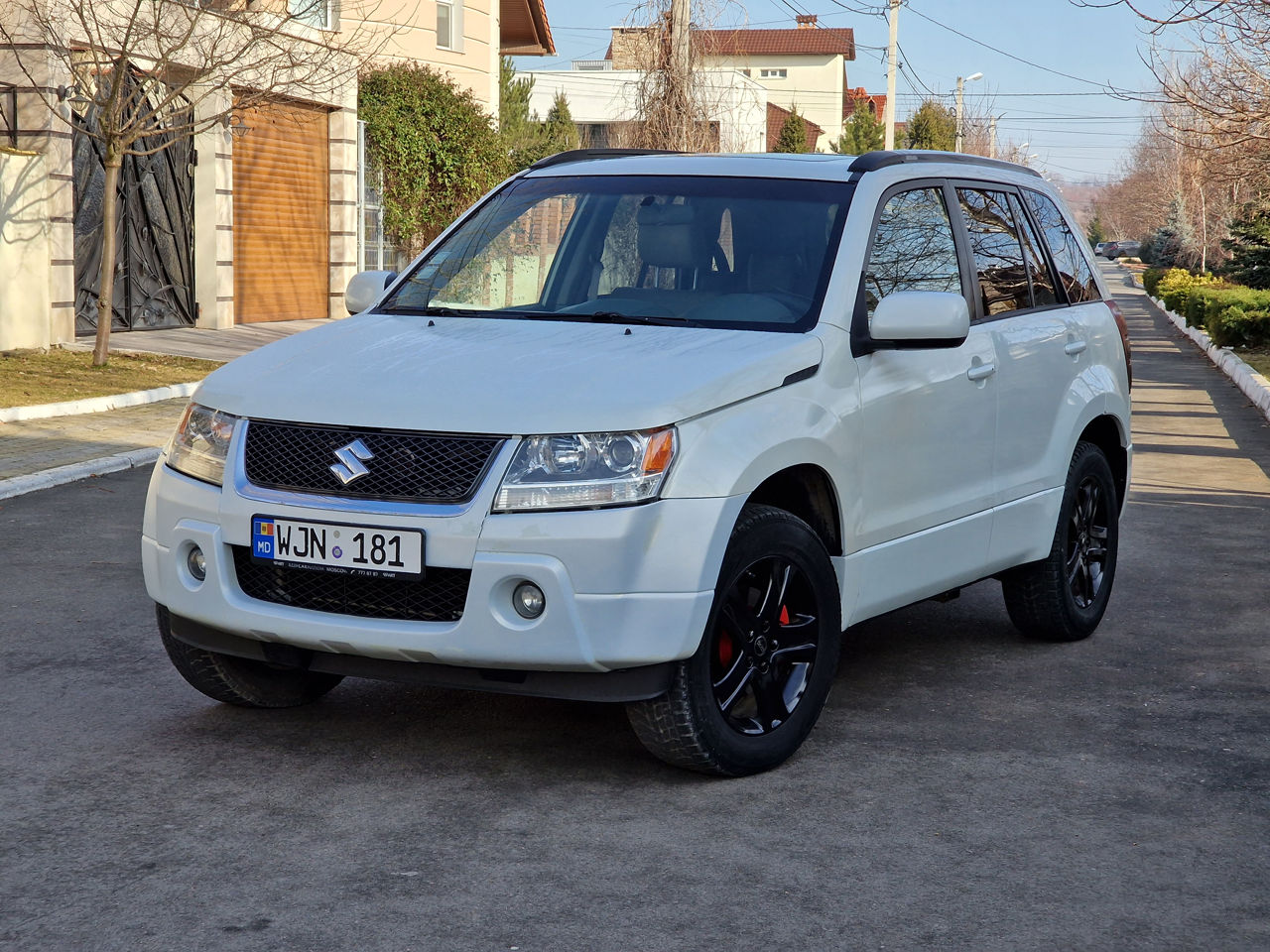 Suzuki Grand Vitara foto 1