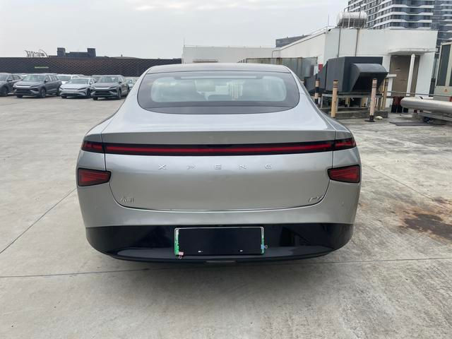 Xpeng P7 фото 6