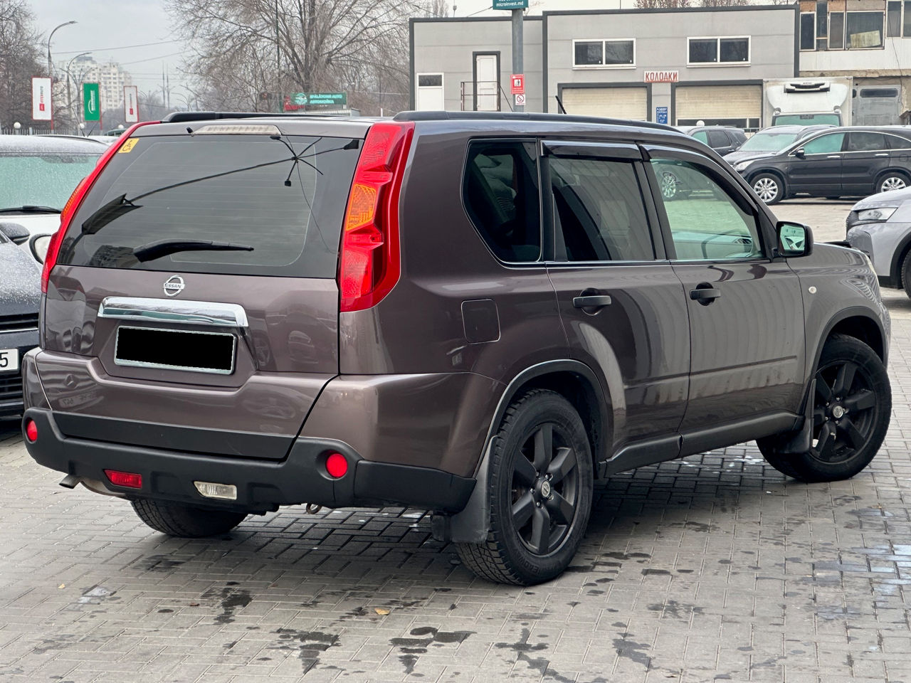 Nissan X-Trail foto 2