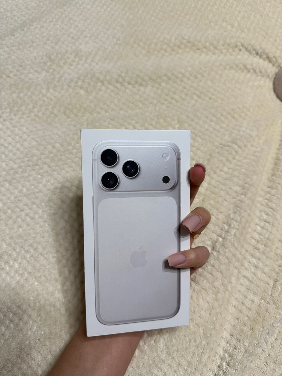 Vind iPhone 17 Pro Max 256Gb Silver , Sigilat , Garantie 1 An