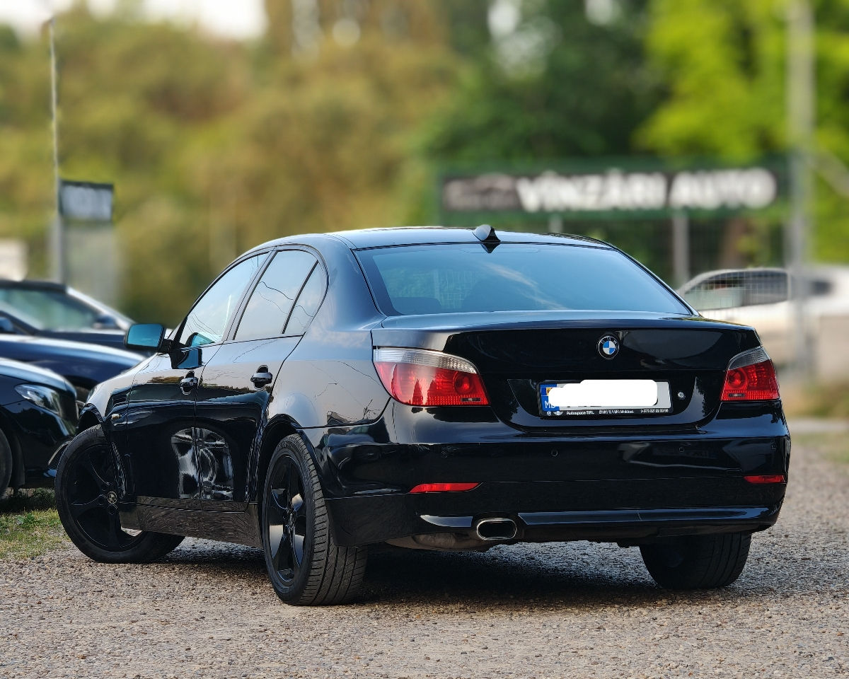 BMW 5 Series фото 2