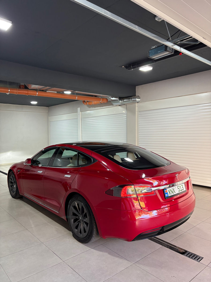 Tesla Model S foto 5