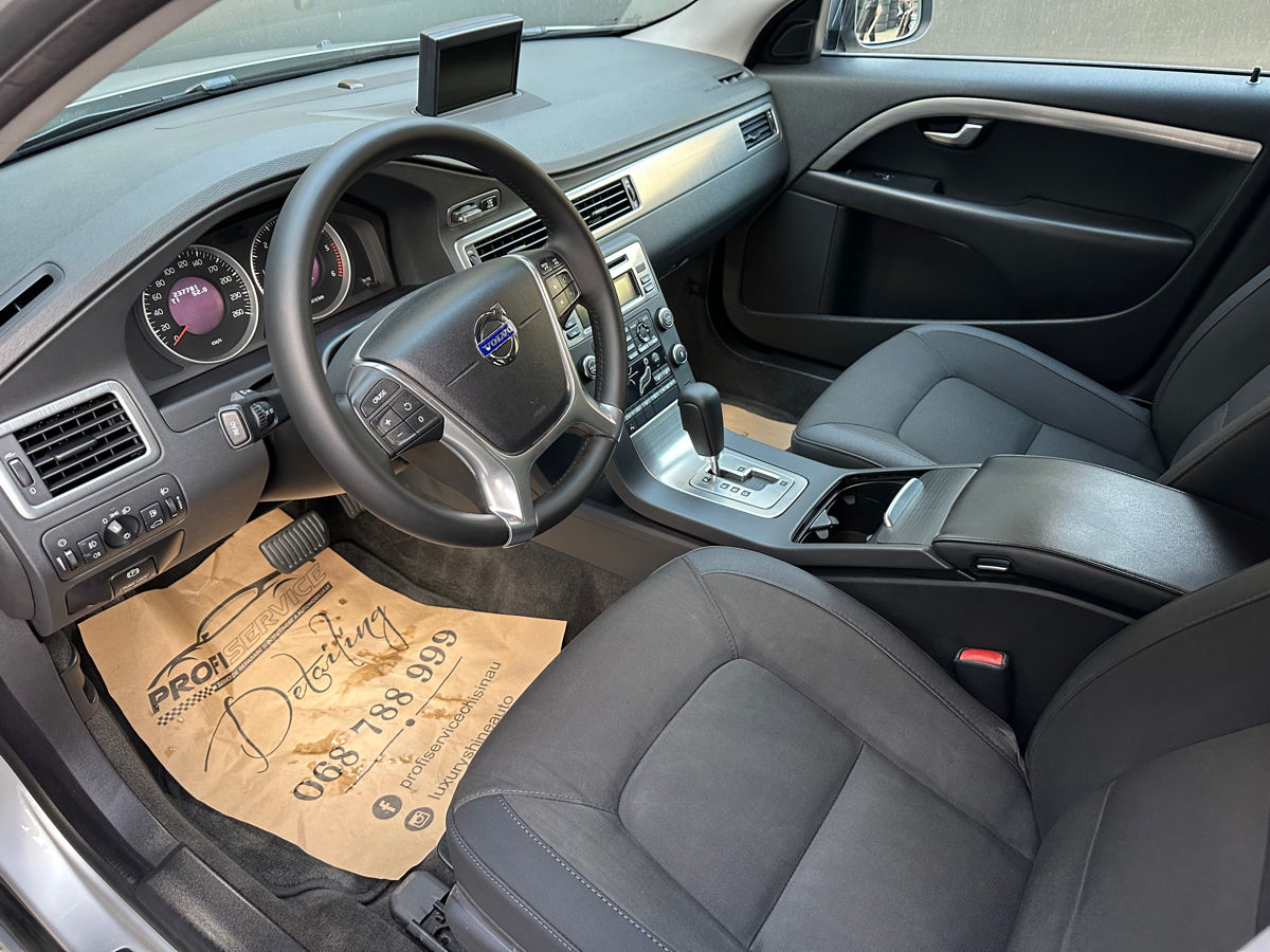 Volvo V70 foto 7
