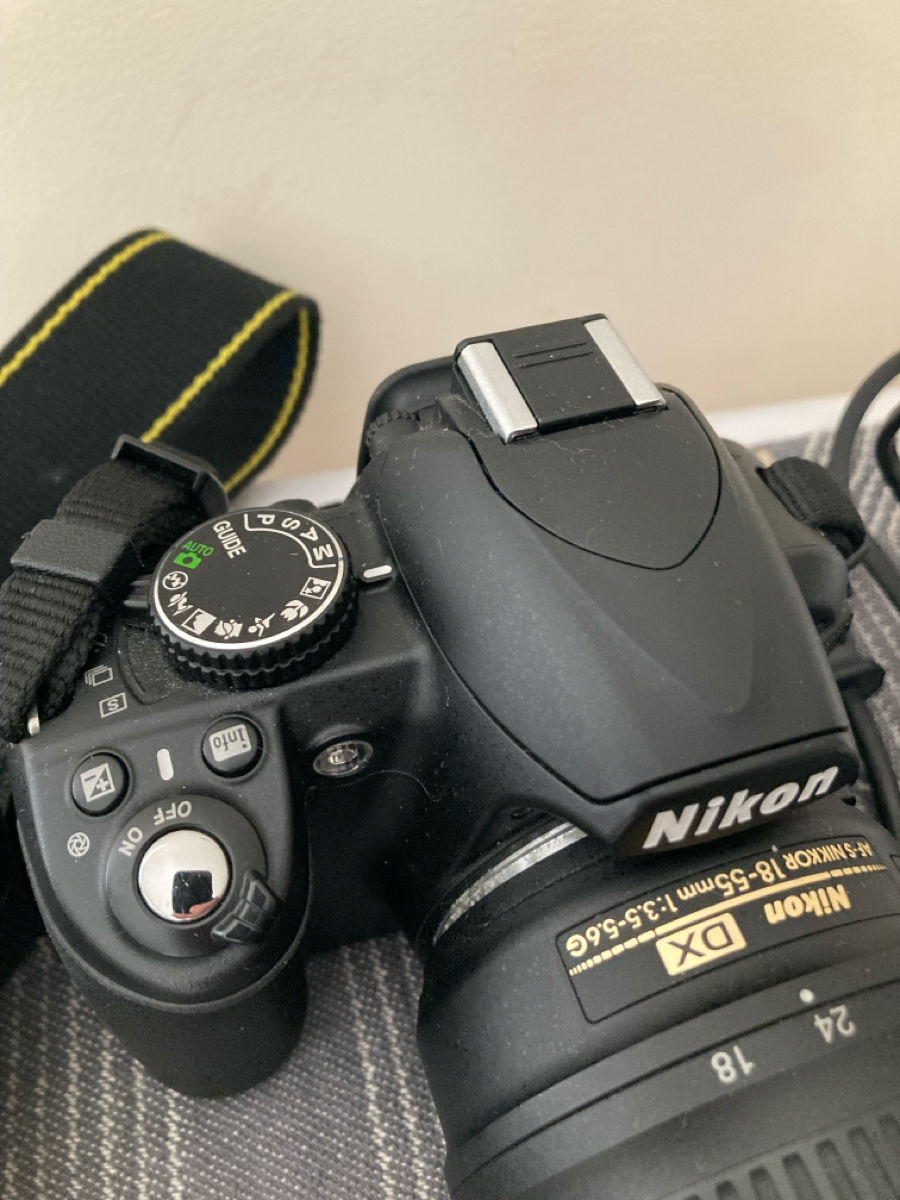 Nikon D3100 kit  foto 1