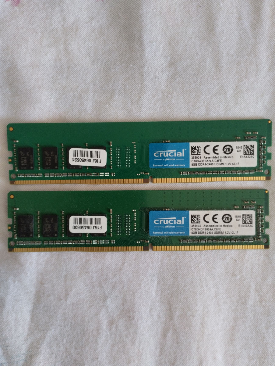 2 Barettes RAM Crucial DDR4 4Go Chacune – Total 8Go, UDIMM, Occasion