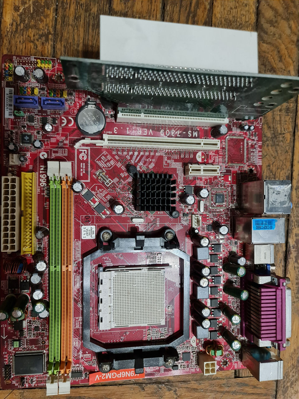 Материнские платы Asus, Gigabyte, Biostar, Ecs, ddr2, socket AM2, 775 ...