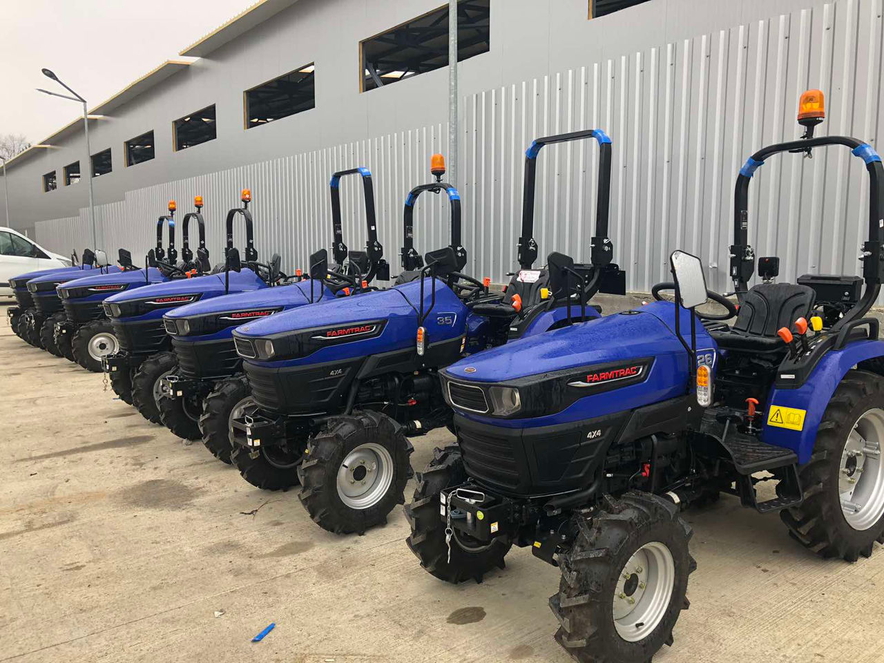 Mini Tractoare noi Farmtrac Atom 26 cp / 35 cp Ozonteh Impex Straseni foto 0