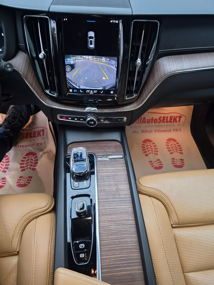 Volvo XC60 2022 photo 13