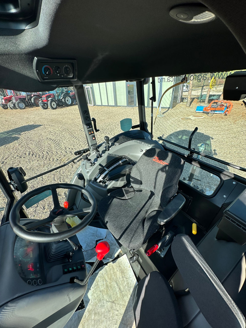 Tractor Zetor 110 Proxima 110 c.p. foto 10
