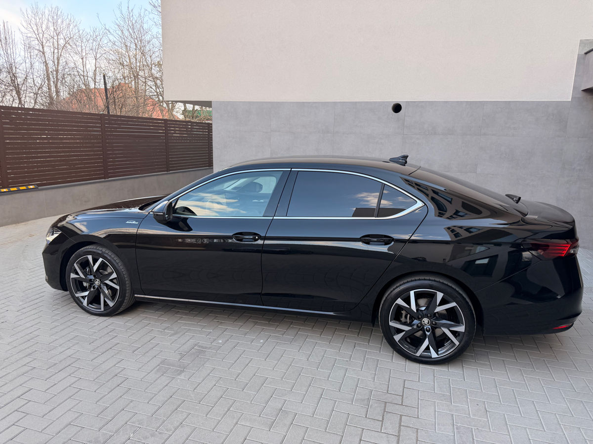 Skoda Superb an. 2024 cu rulaj 36800 km, Benzină, 36000