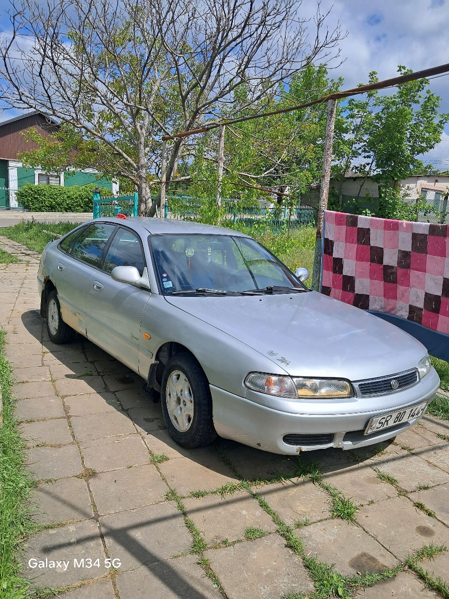 Mazda 626 foto 1