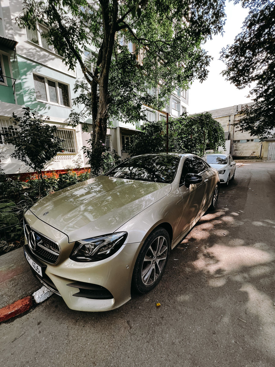 Mercedes E-Class Coupe foto 4