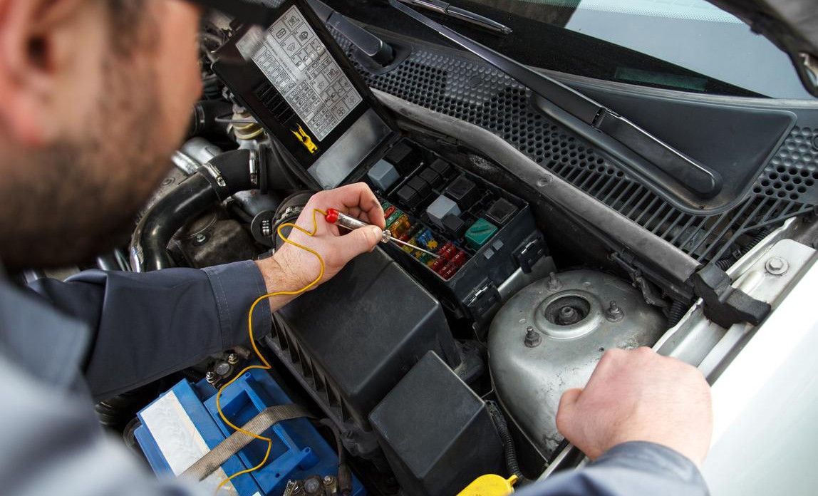 Servicii de diagnosticare si reparatie al sistemului electric auto la nivel profesional foto 5