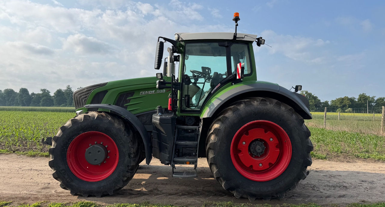Fendt 933 foto 1
