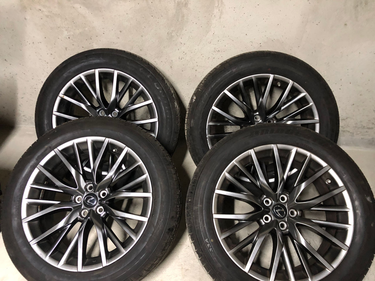 lexus-rx-235-55-r20