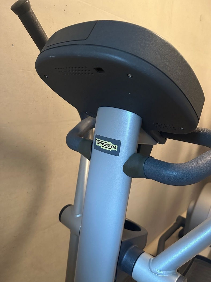 Bicicleta eliptica Technogym Cross Forma 500 foto 3