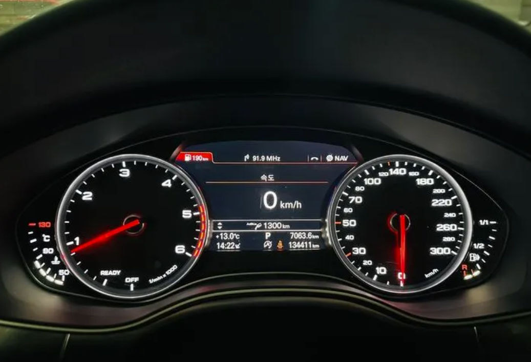 Audi A6 фото 5