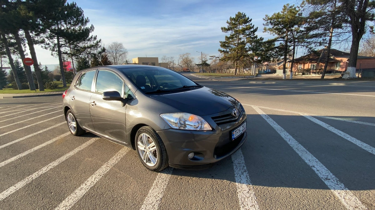 Toyota Auris foto 0