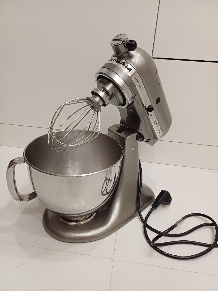 Vînd mixer Kitchen Aid Artisan. Продам миксер планетарный Китчен Айд.