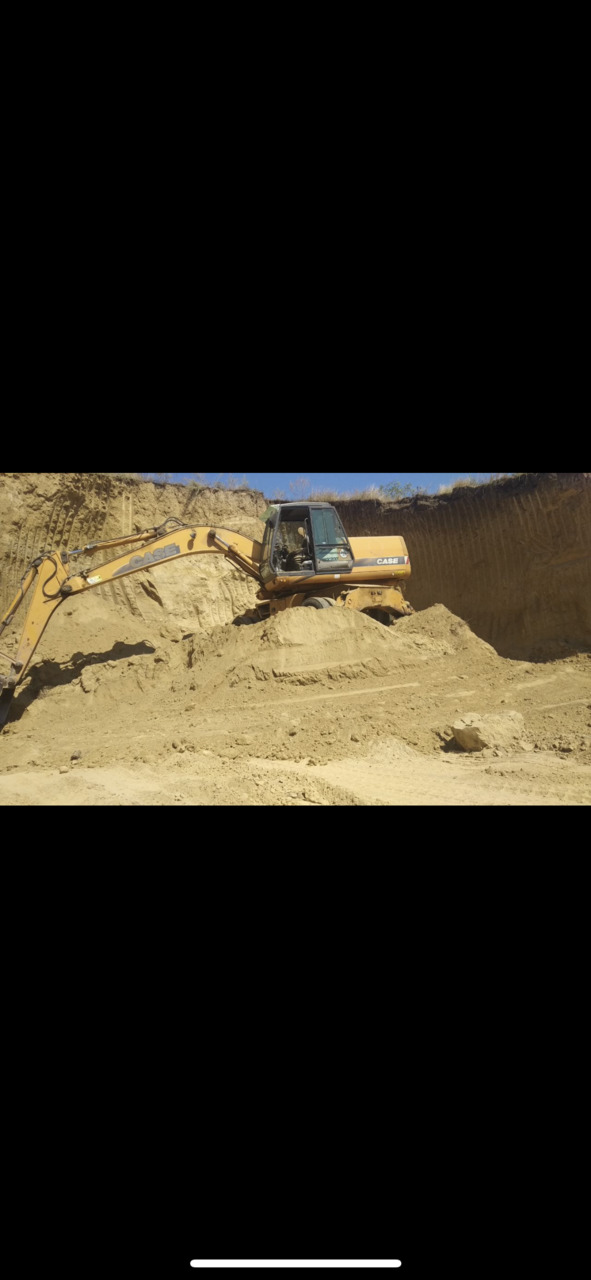 Servicii excavator si basculante foto 4