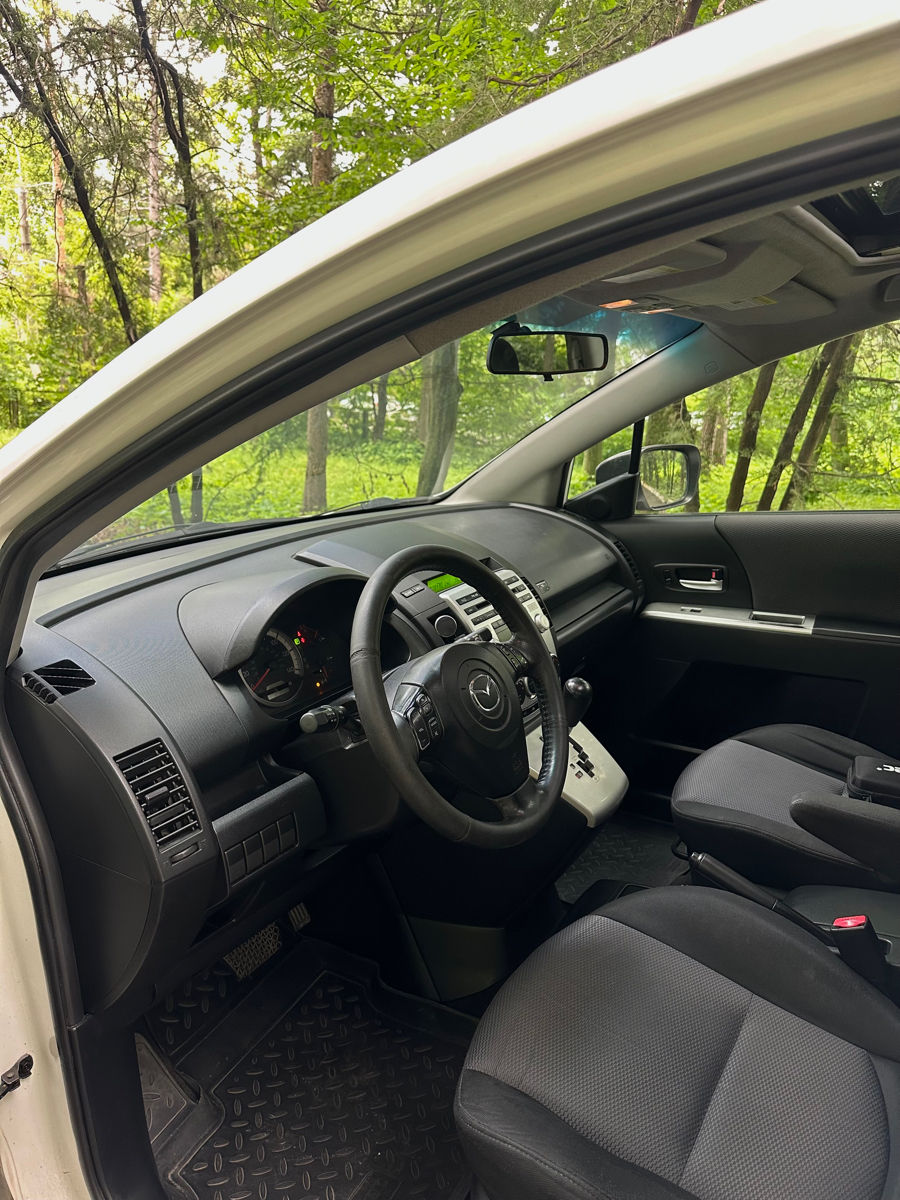 Mazda 5 фото 5