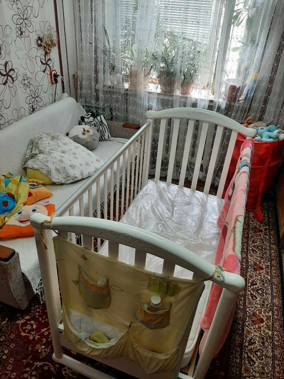 Детская кроватка